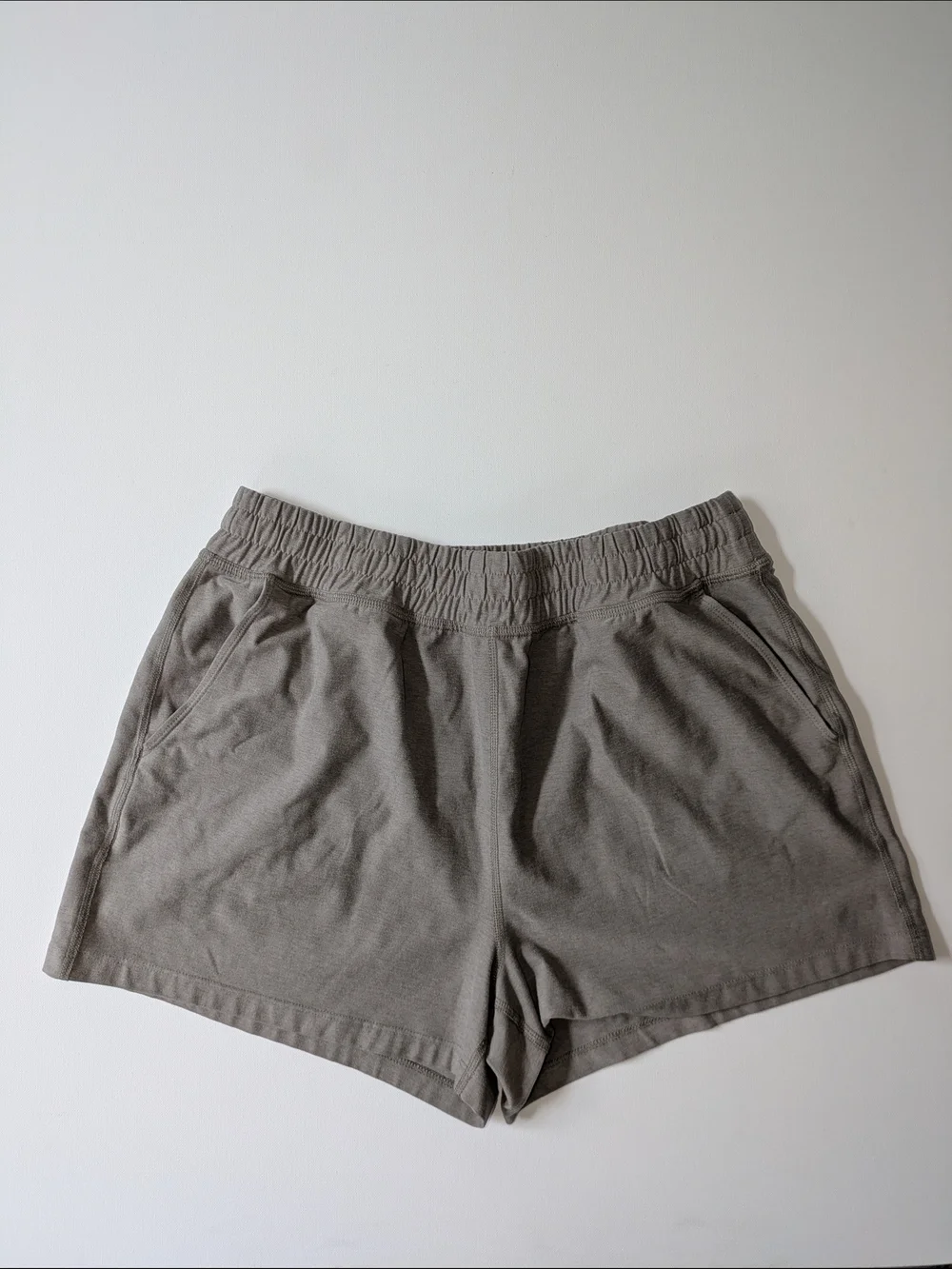 Beyond Yoga Relaxed Elastic-Waist Athletic Shorts — Charcoal Large - Picture 2 of 6